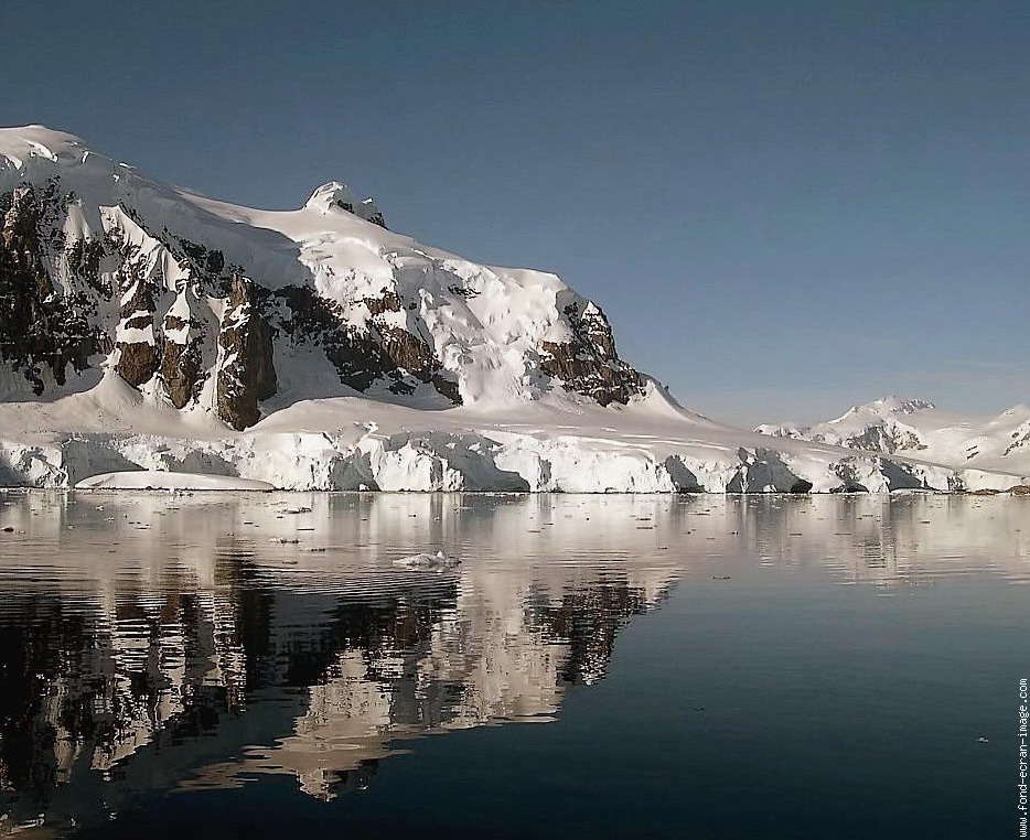 lantarctique-devient-territoire-international-et-reserve-scientifique/antarctique-antarctique1-jpg.jpeg