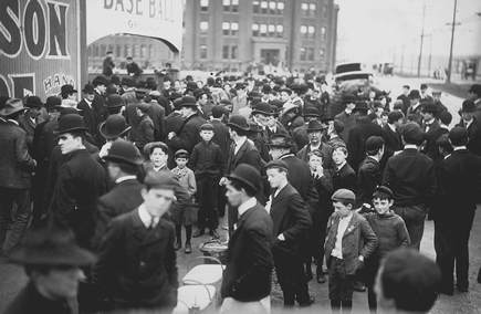 sports-le-debut-des-premieres-series-mondiales-de-baseball-boston-c--pittsburgh/1903-world-series-crowd242425-jpg.jpeg