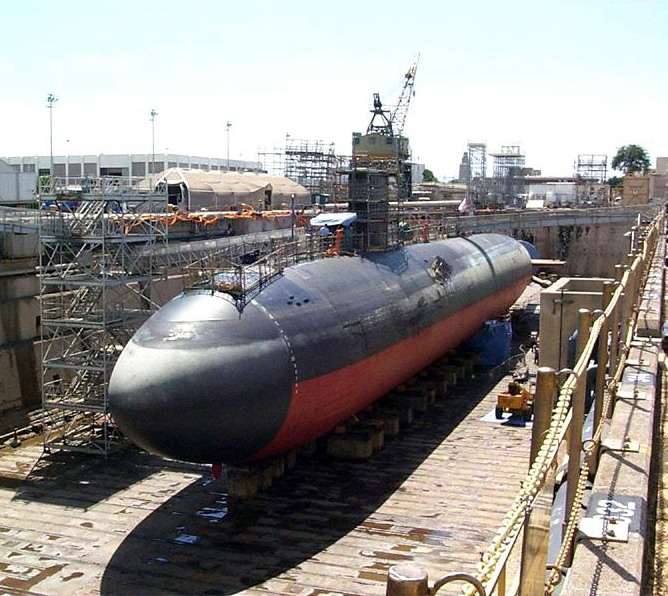 un-sous-marin-americain-heurte-un-bateau-de-peche-japonais/greene-drydock15053-jpg.jpeg