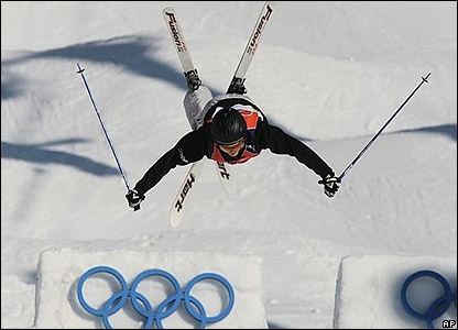 sports-premiere-medaille-canadienne-aux-jeux-olympiques-de-turin/jennifer-heil185-jpg.jpeg