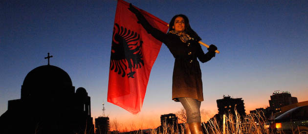 les-albanais-du-kosovo-proclament-leur-independance/kosovo3-jpg.jpeg