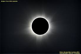 sacree-meteo-a-la-baie-dhudson-dans-le-nord-du-quebec-et-a-terre-neuve-on-observe-la-derniere-eclipse-totale-de-soleil-que-lon-pourra-voir-en-amerique-du-nord-dici-a-celle-qui-est-prevue-le-21-aout-2017-/clip-image034-jpg.jpeg