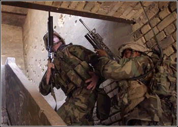 guerre-en-irak-raid-de-blindes-au-coeur-de-bagdad/6-avril-on-visite7678-jpg.jpeg