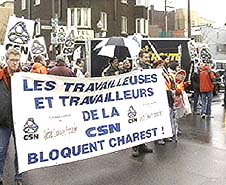 pele-mele-les-manifestants-ont-bloque-le-boulevard-charest/manifestants20048-jpg.jpeg