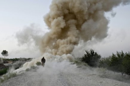 attaque-de-la-principale-base-aerienne-de-lotan-a-kandahar-en-afghanistan/clip-image014-jpg.jpeg