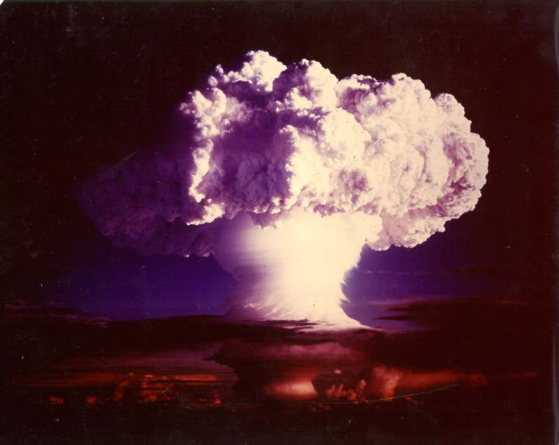 explosion-de-la-premiere-bombe-a-hydrogene-par-les-etats-unis/clip-image018-jpg.jpeg