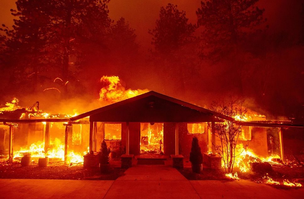aux-etats-unis-un-immense-incendie-ravage-la-californie/3b99d5fc-f175-41ad-8315-1df205b82f02-original-jpg.jpeg