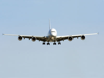 lairbus-a380-se-pose-a-laeroport-montreal-trudeau/airbus1-jpg.jpeg