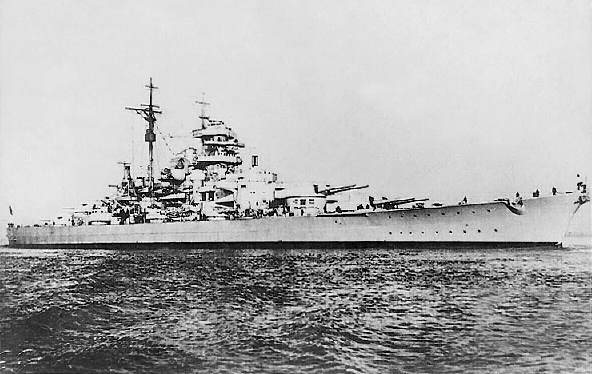 le-bismarck-sombre-a-son-tour/battleship-bismarck-08-194028-jpg.jpeg