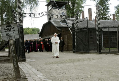 le-pape-allemand-benoit-xvi-visite-le-camp-nazi-dauschwitz/auschwitz21221-jpg.jpeg