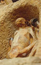 decouverte-de-trois-momies-en-egypte-par-des-archeologues-australiens/clip-image022.jpg
