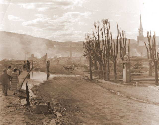 une-conflagration-detruit-plus-de-70-maisons-dans-le-village-de-saint-urbain-dans-charlevoix/st-urbain-19524-jpg.jpeg