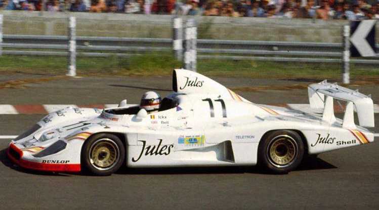 sports-le-pilote-de-course-belge-jacky-ickx-remporte-pour-la-cinquieme-fois-les-24-heures-du-mans/le-mans-1981-06-14-011a-jpg.jpeg