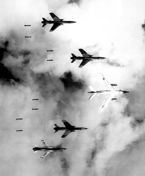 premiers-raids-americains-au-vietnam/bombing-in-vietnam-jpg.jpeg