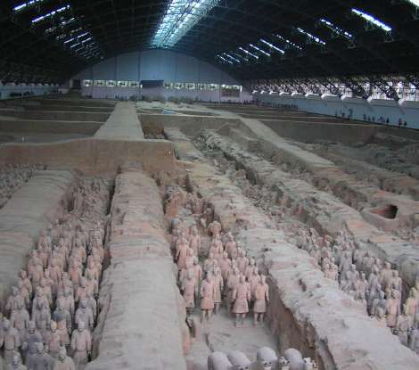 3-000-statues-de-soldats-decouvertes-en-chine/xian-museum2-jpg.jpeg