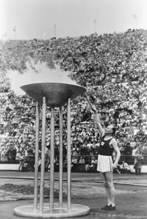 sports-ouverture-des-xvemes-jeux-olympiques-dete-dhelsinki/gal1952s-l-01-jpg.jpeg