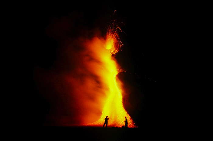 volcan-etna-en-eruption-letat-durgence-est-declare/etna-2001-28-juillet-si6-jpg.jpeg
