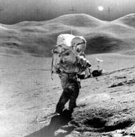 les-astronautes-david-scott-et-james-irwin-de-la-mission-apollo-xv-se-posent-sur-la-lune/as15-scott-jpg.jpeg