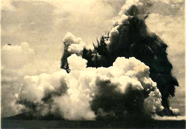 le-krakatau-volcan-dindonesie-explose/krakatau124242424-jpg.jpeg