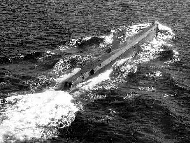 devant-toulon-57-marins-francais-perissent-dans-le-naufrage-du-sous-marin-eurydice/clip-image030.jpg