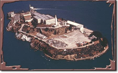 lile-dalcatraz-a-san-francisco-devient-officiellement-une-prison-federale/alcatraz232544.jpg