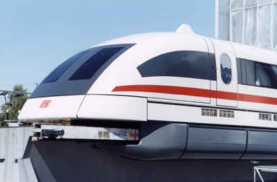 le-train-le-plus-rapide-au-monde-est-inaugure-en-chine/transrapid4-mid34.jpg