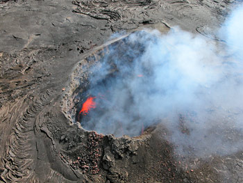 une-eruption-du-kilauea-cree-dimmenses-lacs-de-lave/kilauea3-med25.jpg