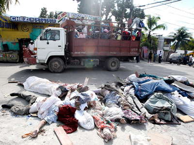 seisme-en-haiti-jour-4-les-familles-tentent-de-survivre-au-milieu-de-lenfer/clip-image016.jpg