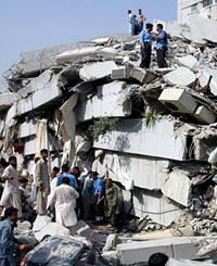tremblement-de-terre-en-inde/gujarat-earthquake24150.jpg