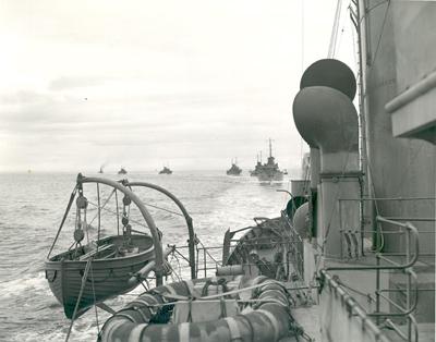 les-corvettes-canadiennes-participent-a-la-guerre-de-latlantique/sept-corvettes-quittent-halifax.jpg