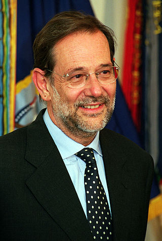 le-ministre-espagnol-javier-solana-devient-secretaire-general-de-lotan/clip-image033.jpg