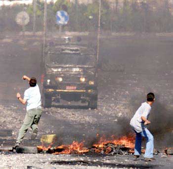 lintifada-debute-dans-les-territoires-occupes-par-israel/intifada34.jpg