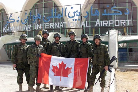 2-500-soldats-canadiens-dans-la-region-de-kandahar/rmilitaires-canadiens.jpg