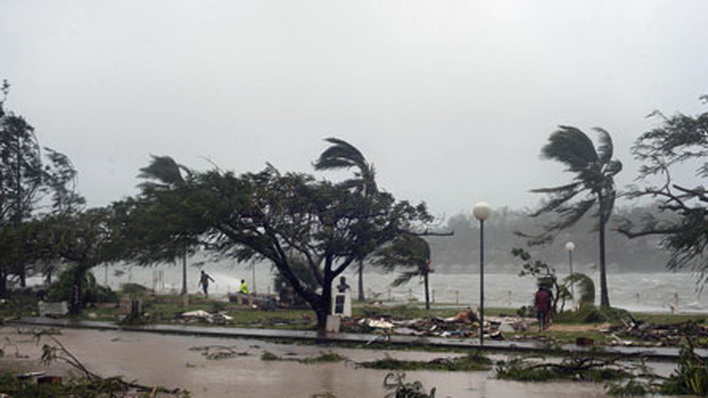 sacree-meteo-typhon-pam-larchipel-du-vanuatu-plonge-dans-la-desolation/clip-image005.jpg