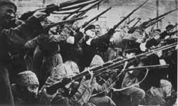 le-tsar-est-renverse-par-la-revolution/1917b23.jpg