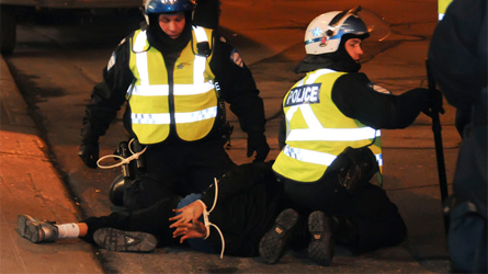 -manifestation-contre-la-brutalite-policiere-/clip-image002.jpg