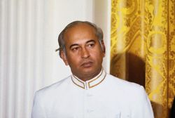 naissance-zulfikar-ali-bhutto/bhuttoz57.jpg