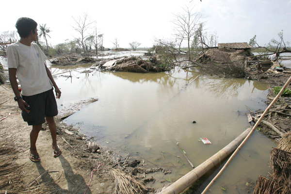 sacree-meteo-le-cyclone-nargis-frappe-de-plein-fouet-le-sud-ouest-du-myanmar-birmanie/cyclone-nargis.jpg