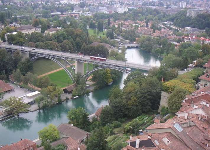 la-fete-nationale-de-la-suisse/aare-river-in-bern2-jpg.jpeg